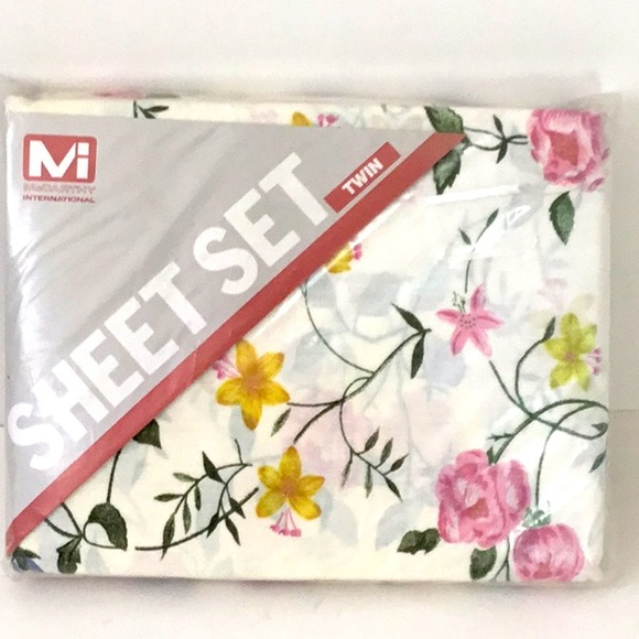 McCarthy, Floral Cotton/Polyester Twin Sheet Set. Made in Pakistan Country Retro - Picture 1 of 8